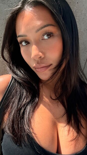 Julia Kelly