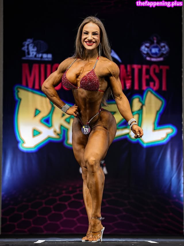 Juliana Caroline