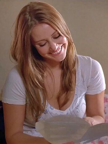 Julianna Guill