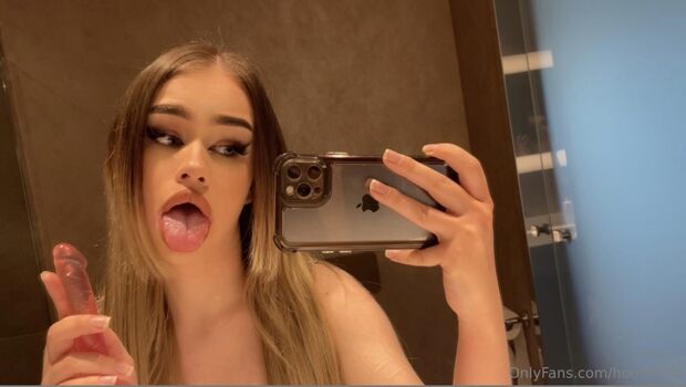 Julviss_ Hotjulcia