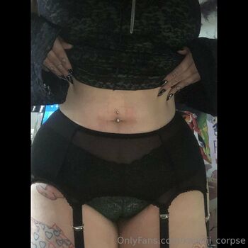 Kawaiii_Corpse, Bella Luna