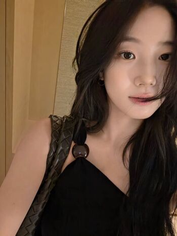 Kazuha Nakamura 中村 一葉