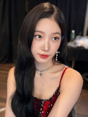 Kazuha Nakamura 中村 一葉
