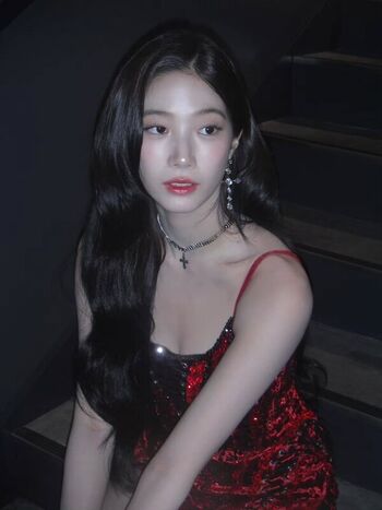 Kazuha Nakamura 中村 一葉