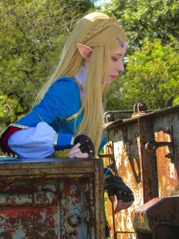 Kiki Glitter Cosplay
