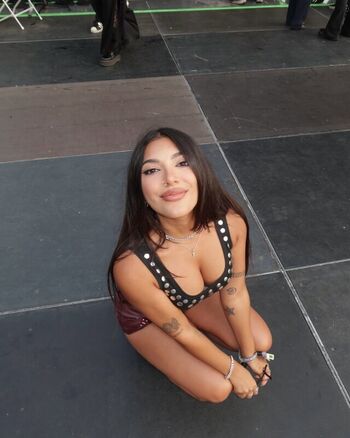 kn0bbyknees