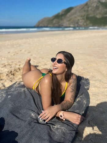 Lara Castro