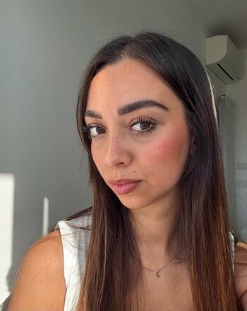Lara Coxx