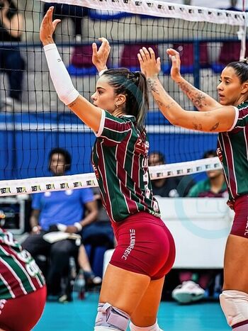 Lara Nobre
