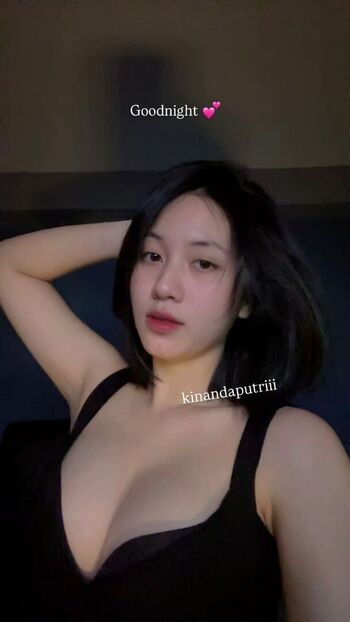 Laras Kinanda Putri