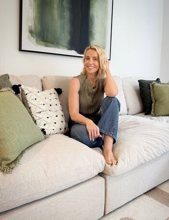 Laura Hamilton