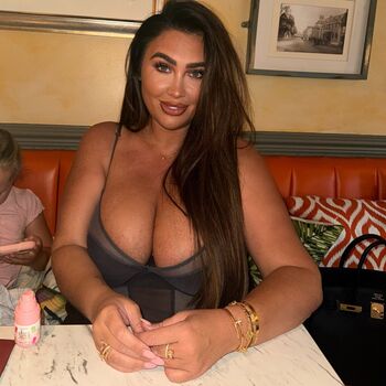 Lauren Goodger