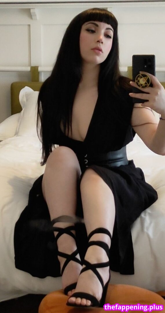 Layna Lazar