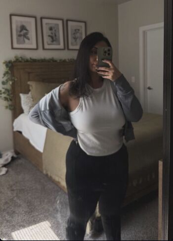 Leeeenaq