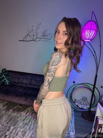 lifewithlunaxo