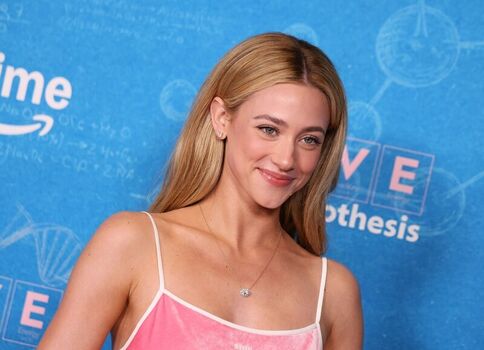 Lili Reinhart