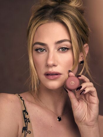 Lili Reinhart