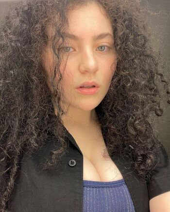 Lilla Crawford