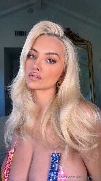 Lindsey Pelas