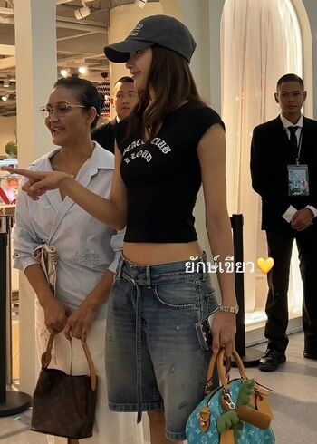 Lisa Blackpink