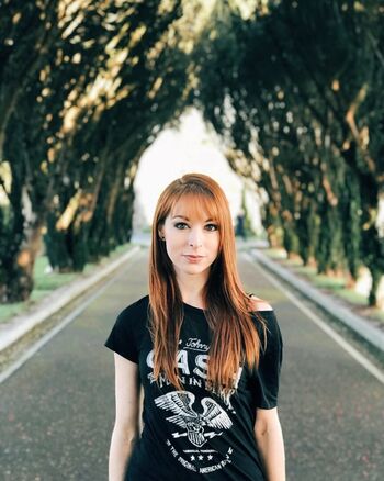 Lisa Foiles