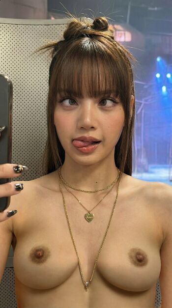 Lisa Manobal Blackpink