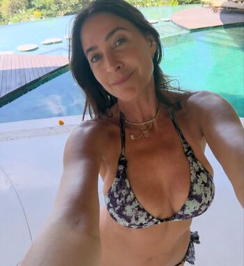 Lisa Snowdon