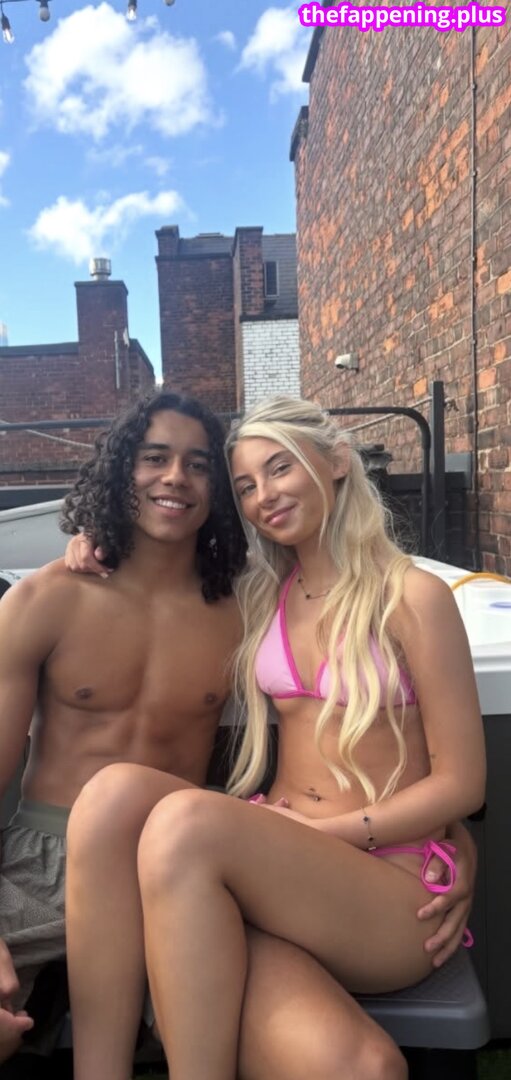 Corey & Llorenna / Llorenna Hodgkinson / corey-and-llorenna / popular Foto OnlyFans Desnuda #19