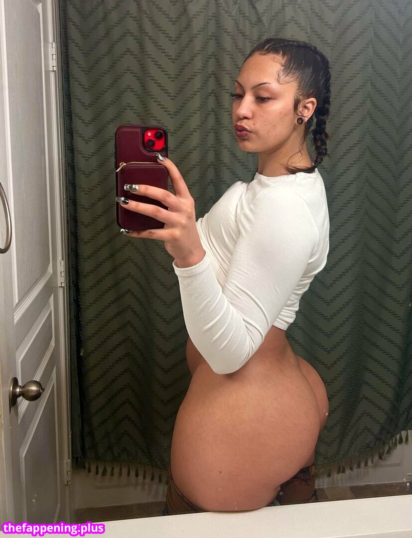 lloveraine Naken OnlyFans Foto #4