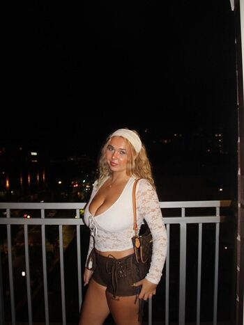 Lola Zurweller