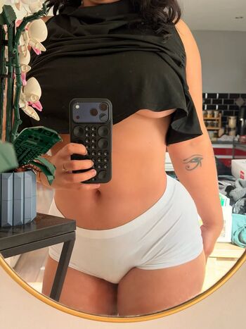 Lorna Mym