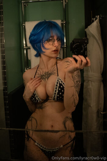 Lyra Crow