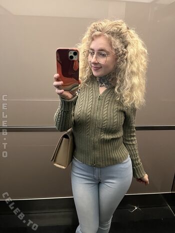 MaryjaneAuryn