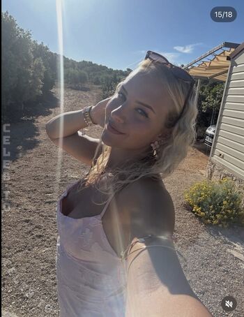 melaania_bv