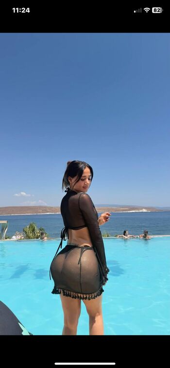Melek Azad