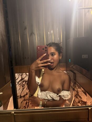 Mia Z