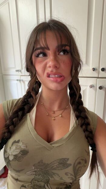 Mikayla Campinos