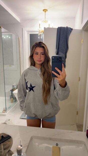 Mikayla Campinos