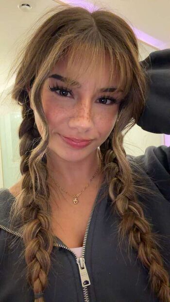 Mikayla Campinos