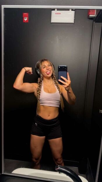 Mikayla Campinos