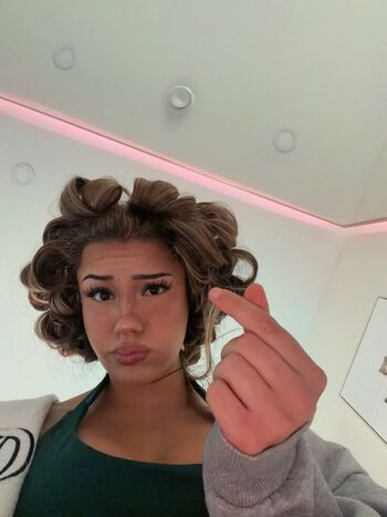 Mikayla Campinos