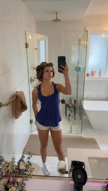 Mikayla Campinos