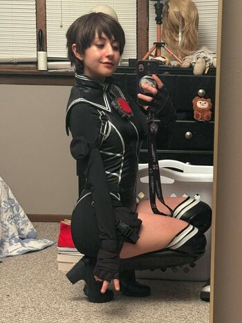 mimidoescosplay