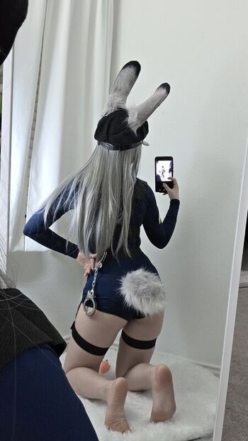 min_cosplay