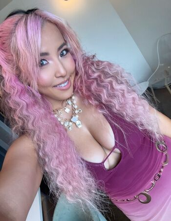 Mina Shirakawa