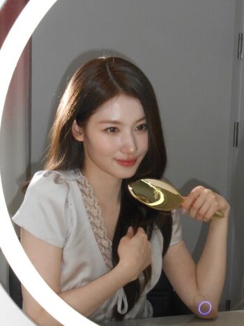 Minatozaki Sana