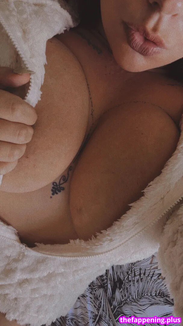 Mmedocile / https: / mme-docile Nahá OnlyFans fotografie #12