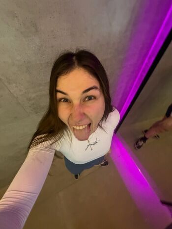 monalizamaromba._a