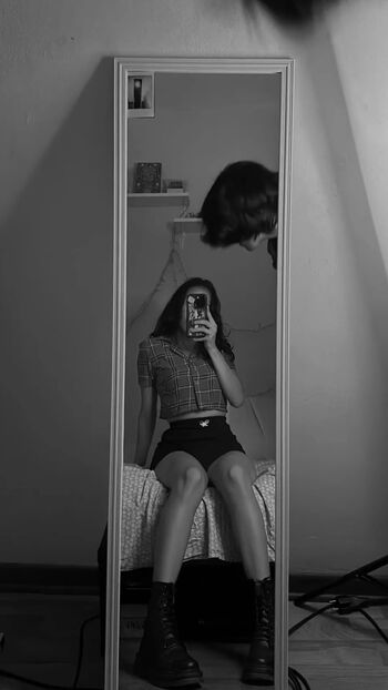 Nadine Miriam Leder