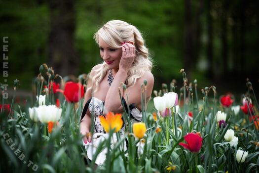 Nadine Sweetlove